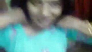 Kırmızı sari sıyırma Hindistan altyazılı lezbiyen porno izle