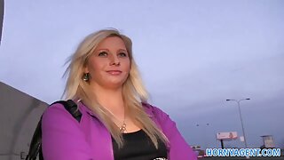 Giyinmiş Yukarı döküm masturbasyon lezbiyen porno witch sürmek horoz