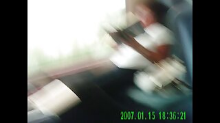 Sarışın eğlence şezbien porno için oyuncak kullanır