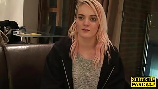O şeritler ile patron rokettube lezbiyen porno izle için genç taş