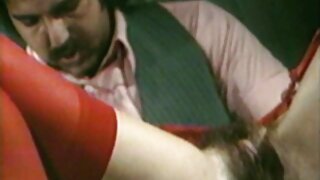Seksi şüpheli hırsızlık için porno lezbiyeni cezalandırılır